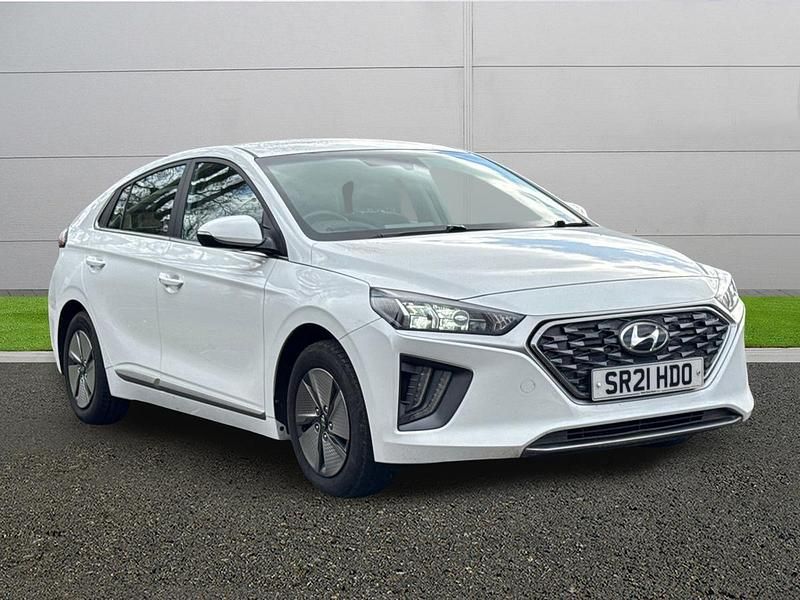 Used Hyundai Ioniq Premium 141 HP (103 kW) 2021 White Hatchback