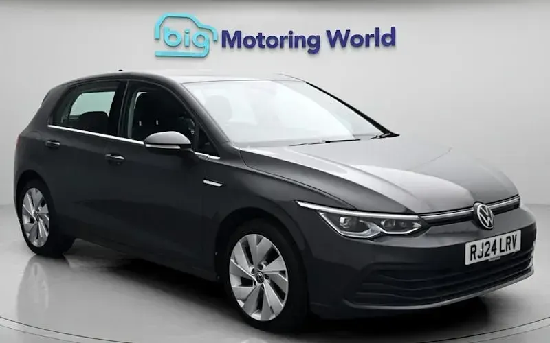 Used VW Golf VIII Style 131 HP (96 kW) 2024 Hatchback