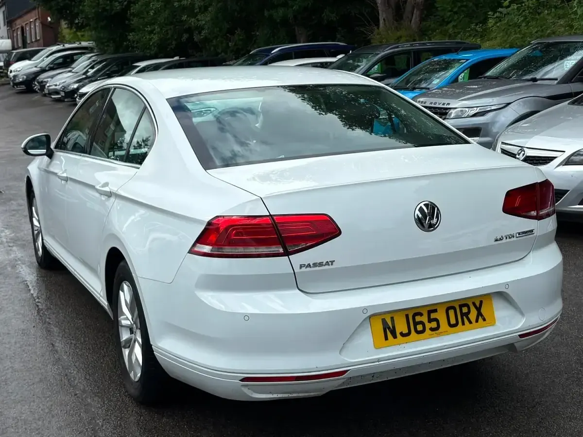 Used VW Passat SE 2015 White Sedan
