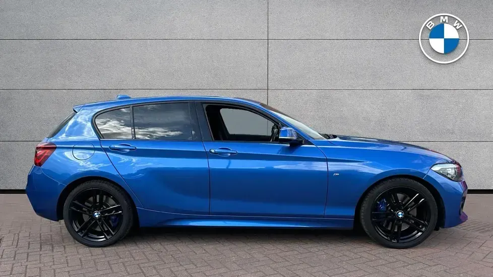 Used BMW 118 Efficient Dynamics 134 HP (98 kW) 2019 Blue Hatchback
