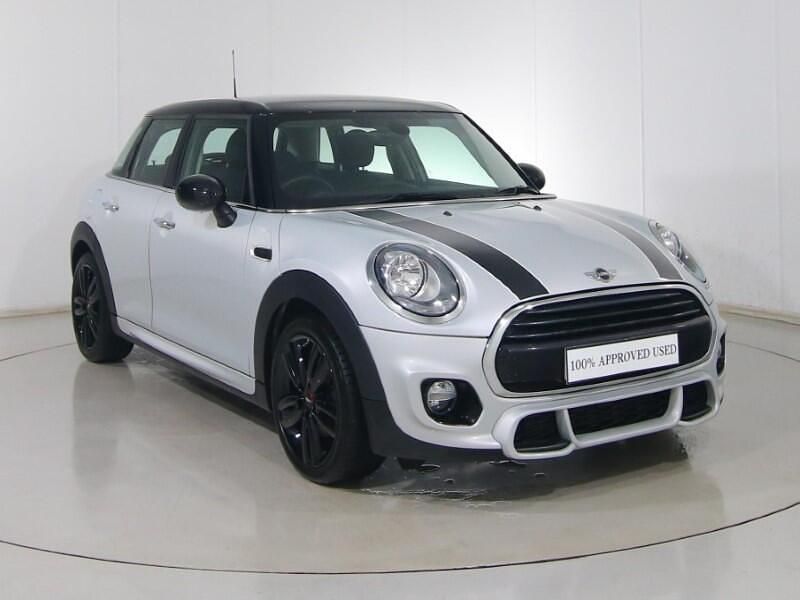 Silver Used 2018 Mini Cooper Hatch Hatchback | £12,290 (Good price) - Image 1/4