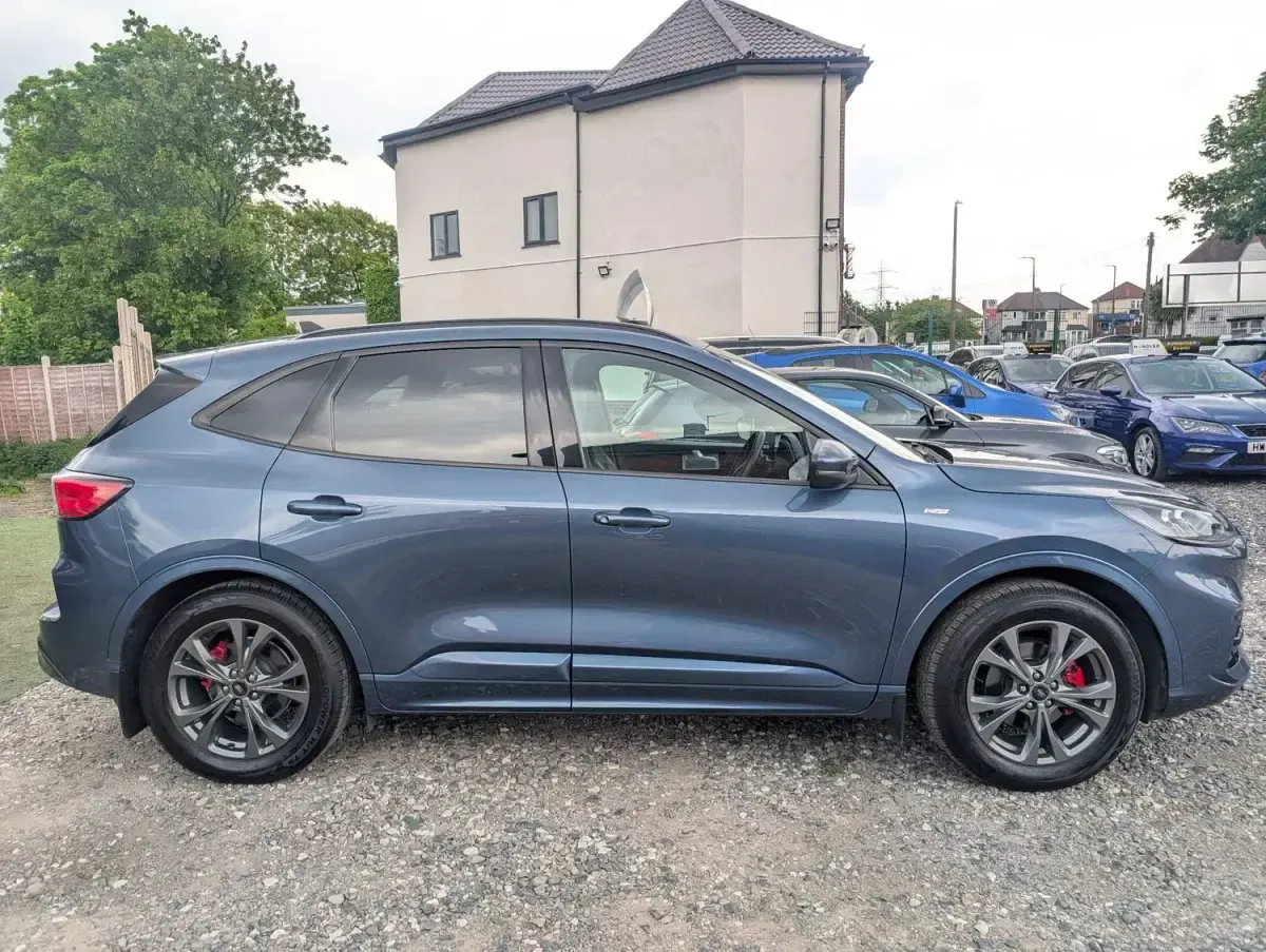Gebraucht Ford Kuga ST-Line 190 PS (139 kW) 2021 Blau SUV