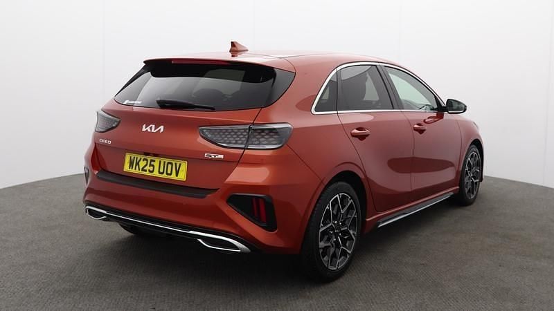 Used Kia Ceed GT-Line 138 HP (101 kW) 2025 Orange Hatchback