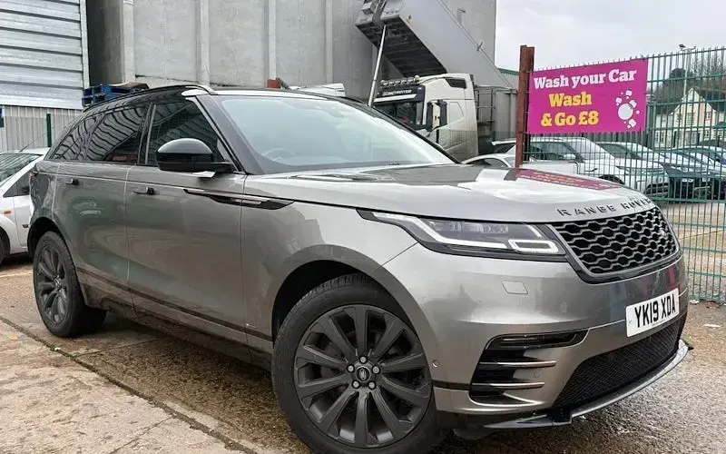 Second-hand Land Rover Range Rover Velar SE Dynamic 179 CP (131 kW) 2019 SUV