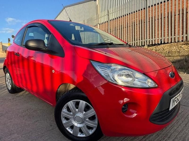 Used Ford Ka Studio 69 HP (50 kW) 2013 Red Hatchback