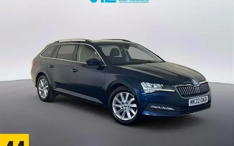 Usado Skoda Superb SE Technology 150 CV (110 kW) 2022 Familiar