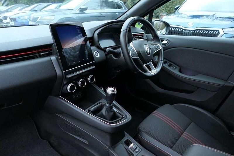 Used Renault Clio V RS Line 88 HP (64 kW) 2022 Black Hatchback