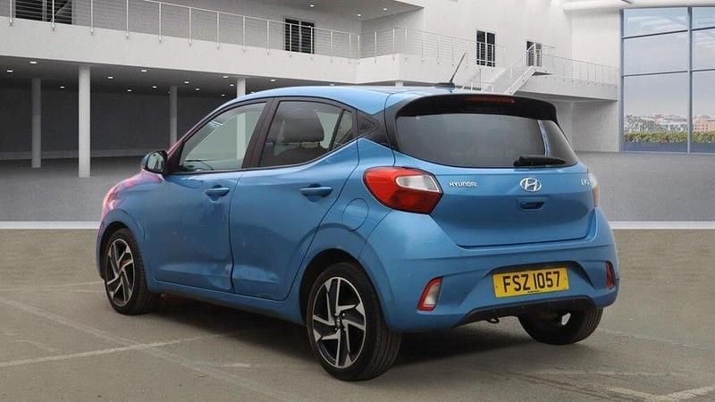 Used Hyundai i10 Premium 67 HP (49 kW) 2021 Turquoise Hatchback