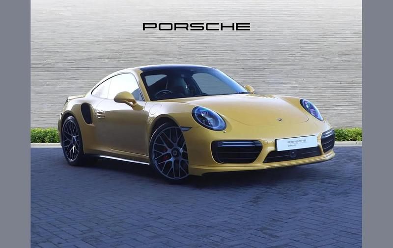 Used Porsche 911 532 HP (391 kW) 2018 Yellow Coupe