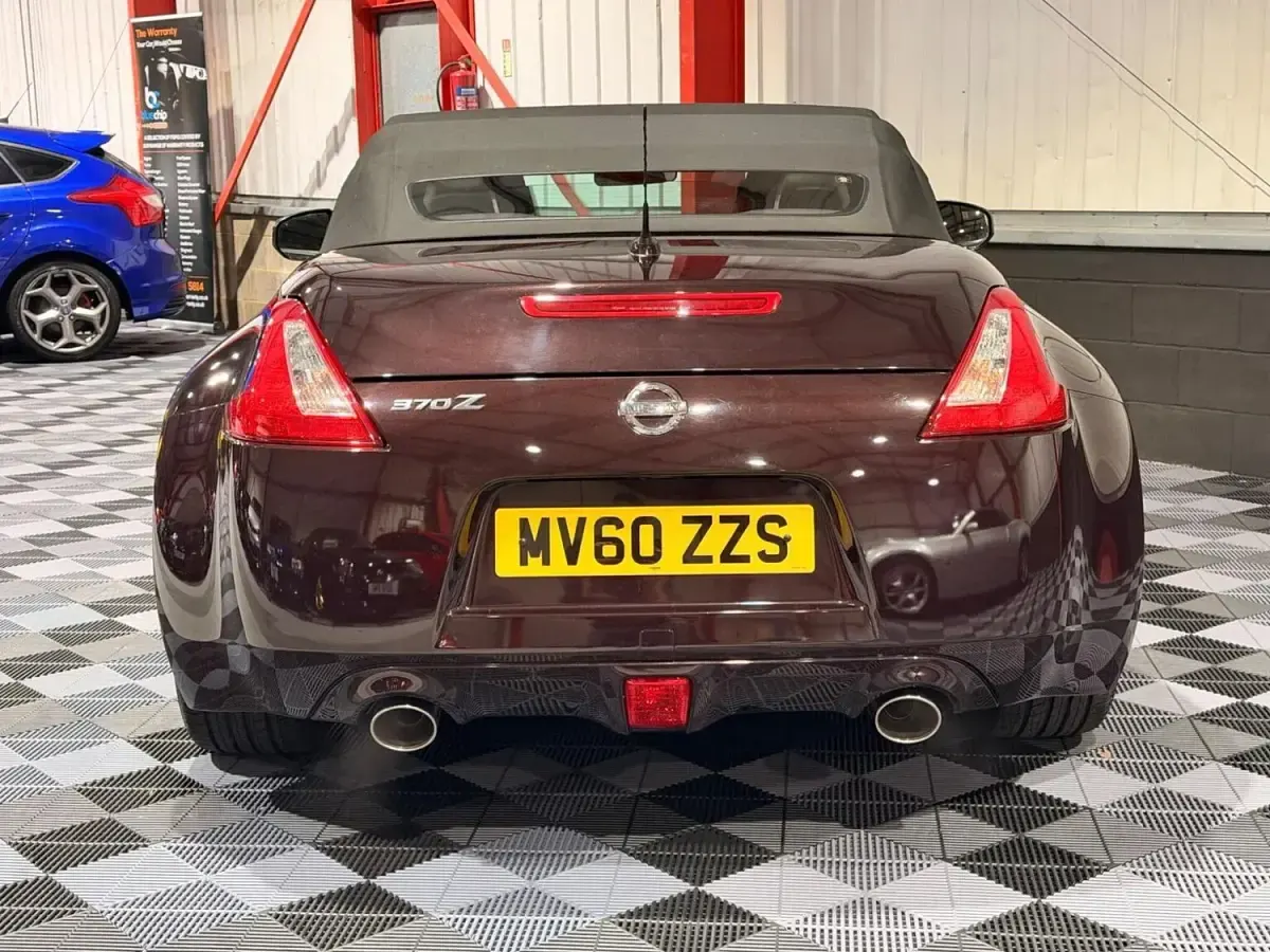 Używany Nissan 370Z 328 KM (241 kW) 2010 Czarny Kabriolet