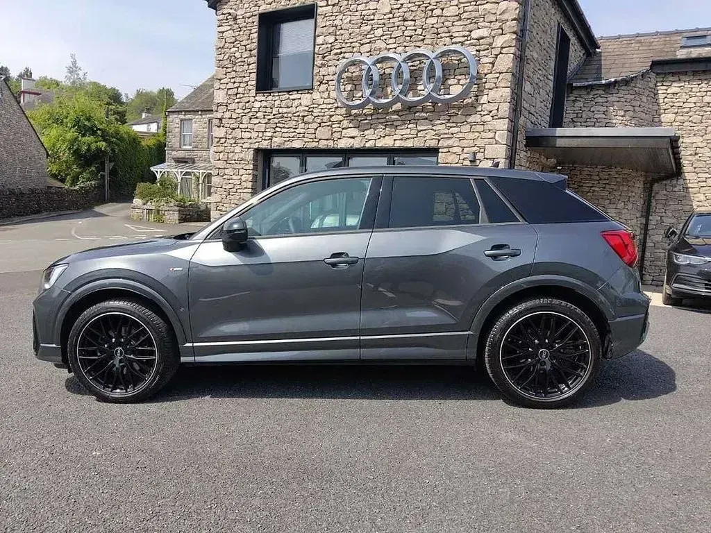Used Audi Q2 Black Edition 148 HP (108 kW) 2024 Grey SUV
