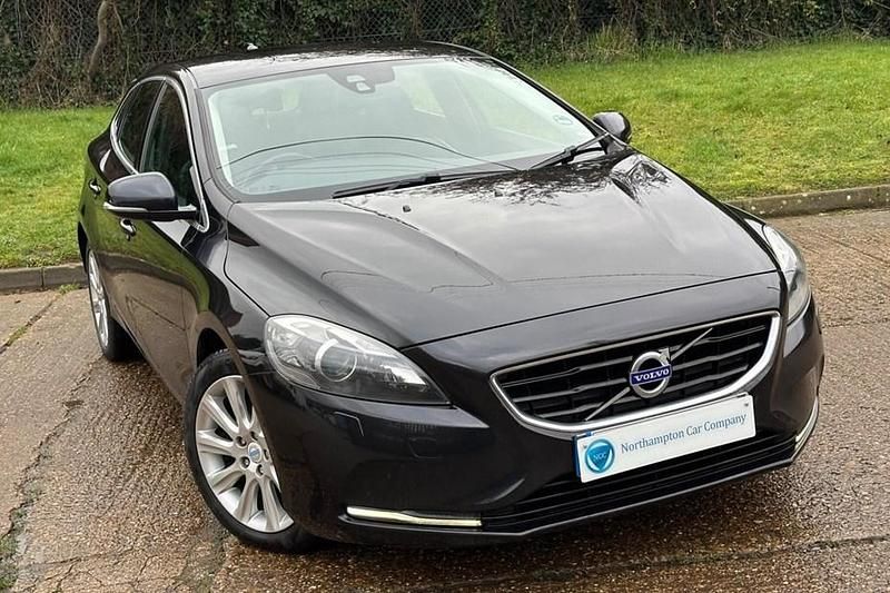 Used Volvo V40 SE Lux 2012 Black Hatchback
