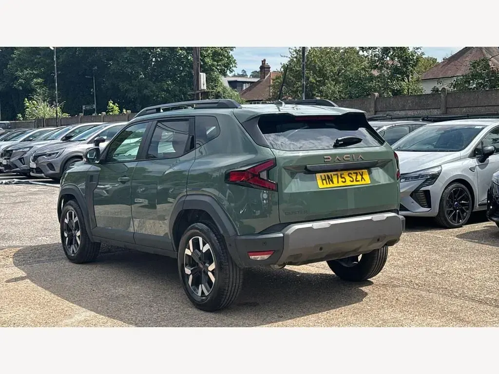 Used Dacia Duster Extreme 130 HP (95 kW) 2025 Green SUV