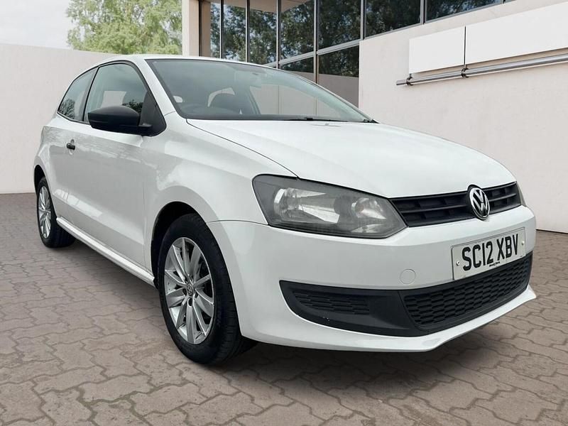 Begagnad VW Polo S 2012 Vit Halvkombi