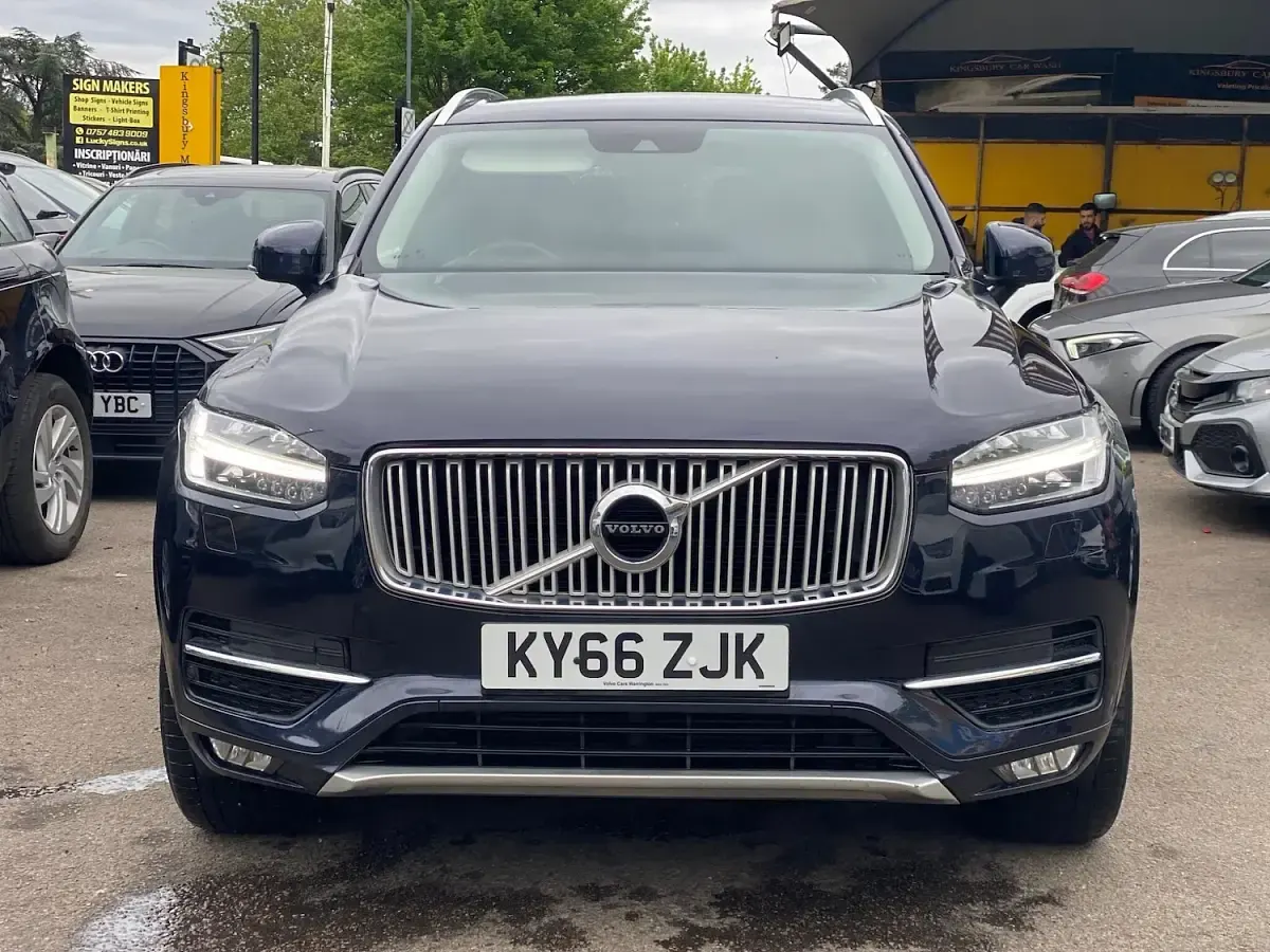 Used Volvo XC90 Inscription 235 HP (172 kW) 2016 Blue SUV