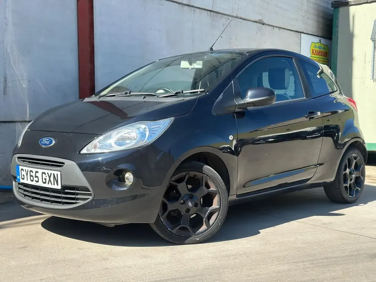 Used Ford Ka Zetec 69 HP (50 kW) 2015 Black Hatchback