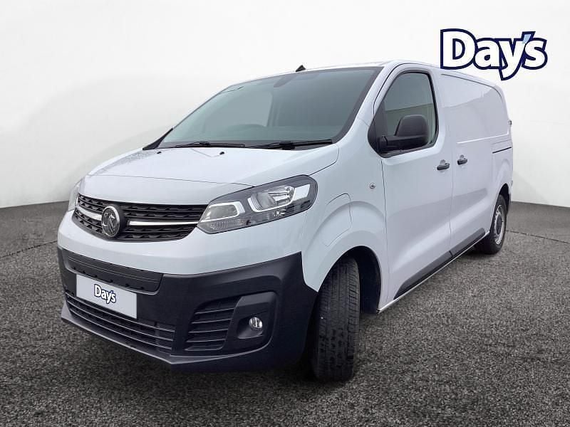 Used Vauxhall Vivaro 100 kW (136 HP) 2022 White MPV