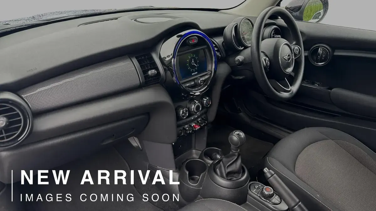 Used Mini Cooper Hatch 134 HP (98 kW) 2018 Blue Hatchback