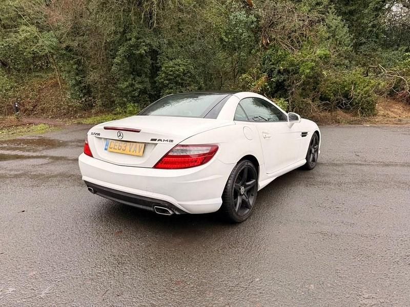 Used Mercedes SLK250 AMG 204 HP (150 kW) 2013 White Cabriolet