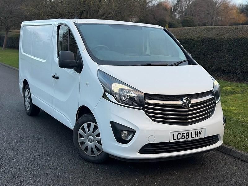 Used Vauxhall Vivaro Sportive 125 HP (91 kW) 2018 White MPV