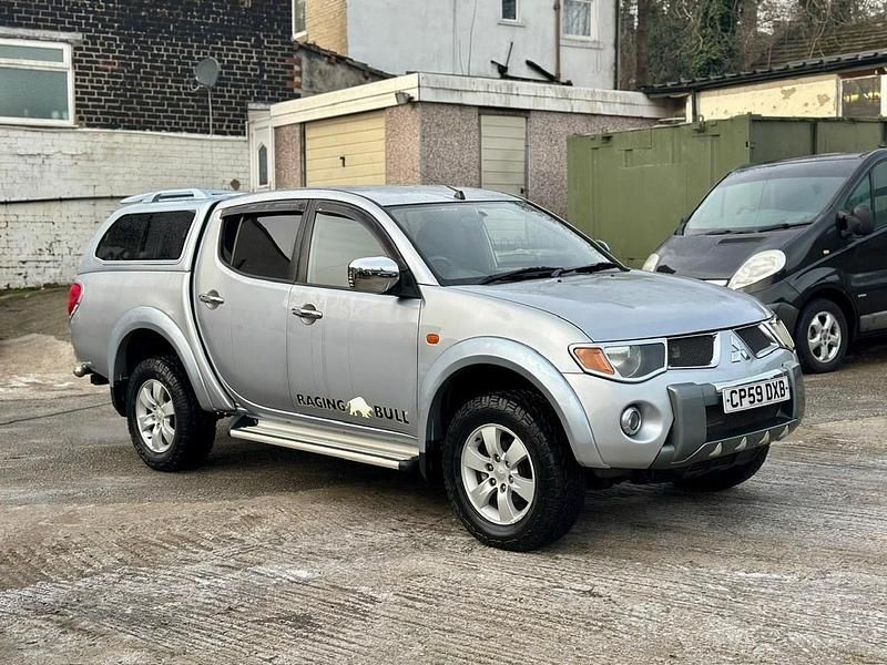 Silver Used 2009 Mitsubishi L200 Pickup | £9,995 (Expensive) - Image 1/4