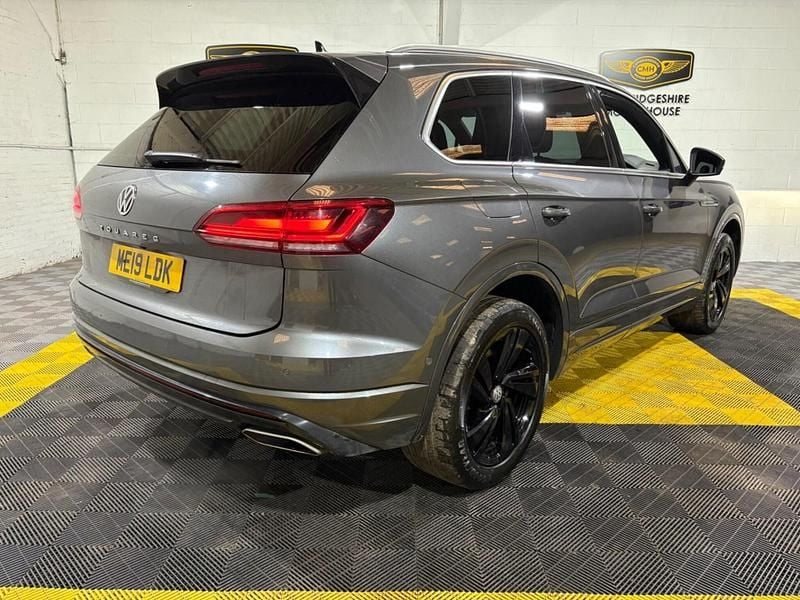 Used VW Touareg R-line 286 HP (210 kW) 2019 Grey SUV