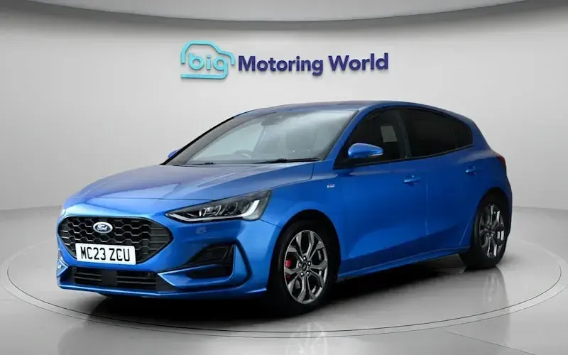 Used Ford Focus ST-Line 125 HP (91 kW) 2023 Blue Hatchback