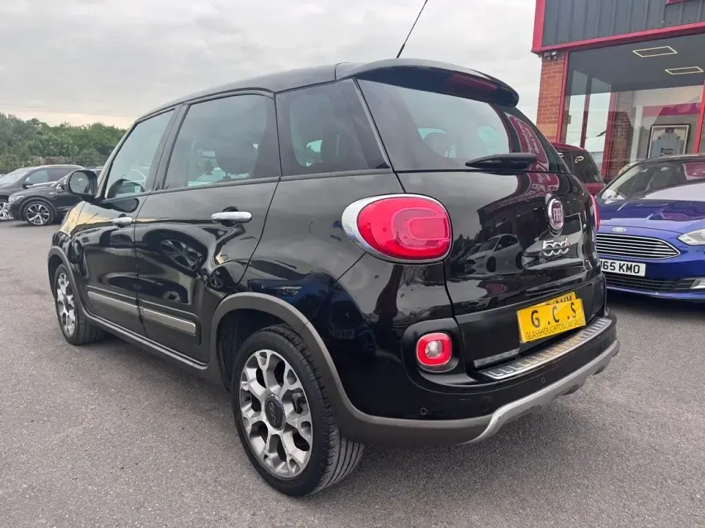 Used Fiat 500L Trekking 105 HP (77 kW) 2014 Black MPV