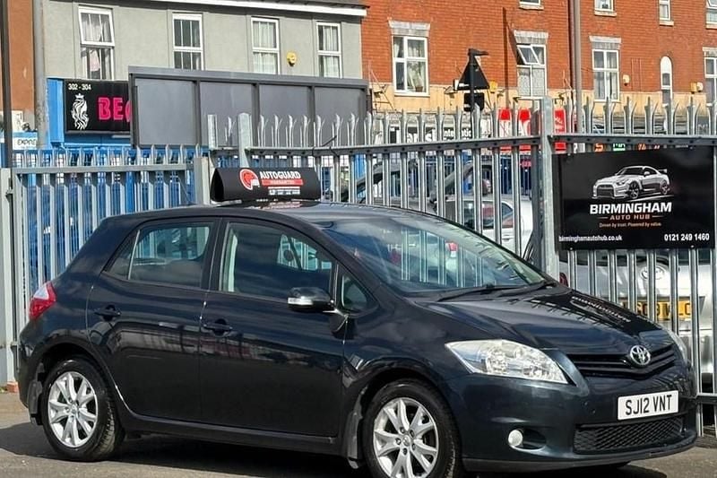 Used Toyota Auris 101 HP (74 kW) 2012