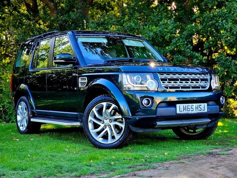 Green Used 2015 Land Rover Discovery 4 HSE SUV | £11,995 (Fair price) - Image 1/4