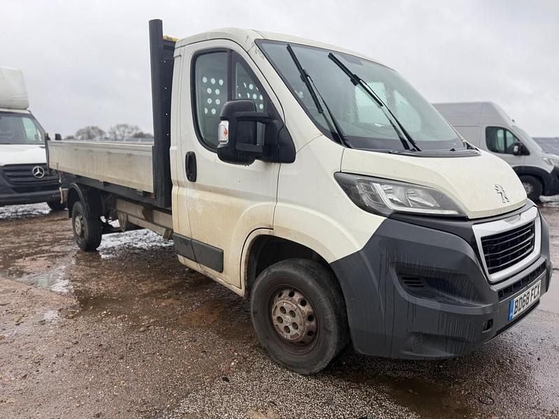 White Used 2018 Peugeot Boxer Van | £7,495 (Super price) - Image 1/4