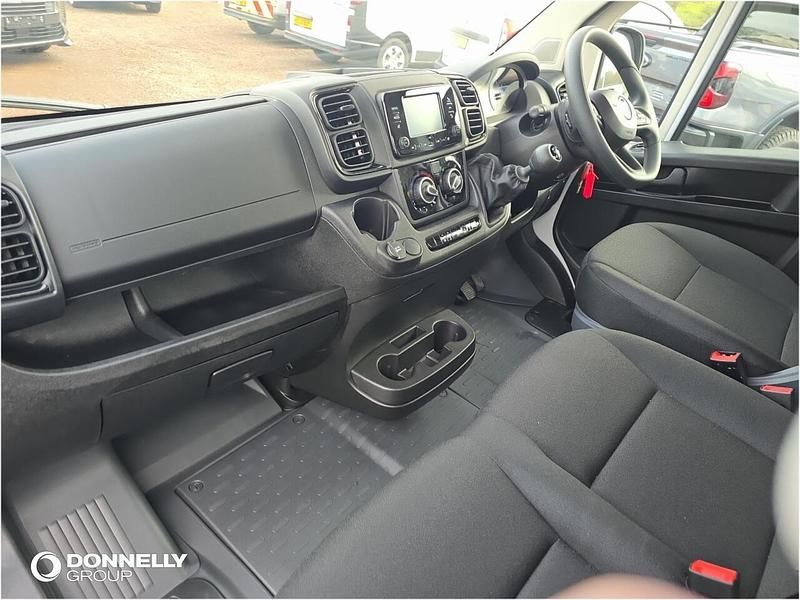 New Vauxhall Movano S 138 HP (101 kW) 2026 White