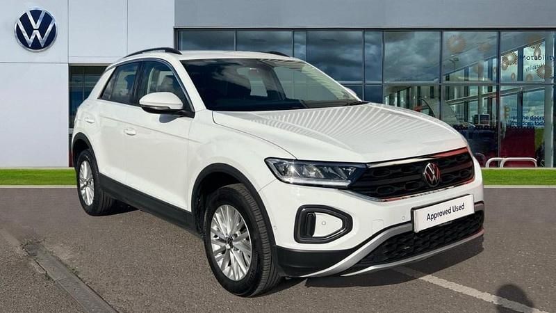 White Used 2023 VW T-Roc Life SUV | £19,708 (Fair price) - Image 1/4