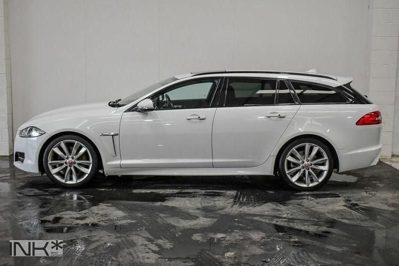 Used Jaguar XF Sportbrake Portfolio 275 HP (202 kW) 2014 White Estate