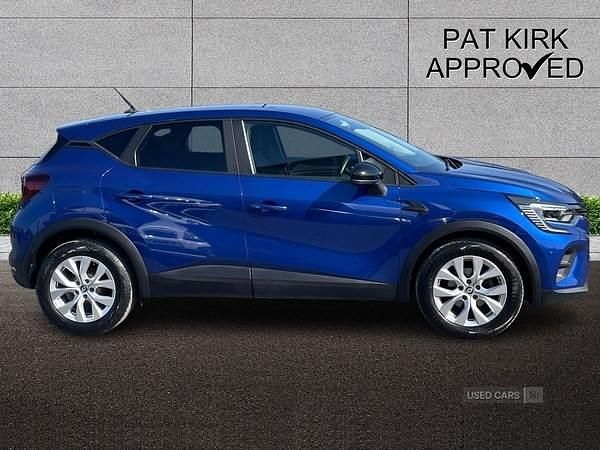 Used Renault Captur Iconic 140 HP (102 kW) 2022 Blue SUV