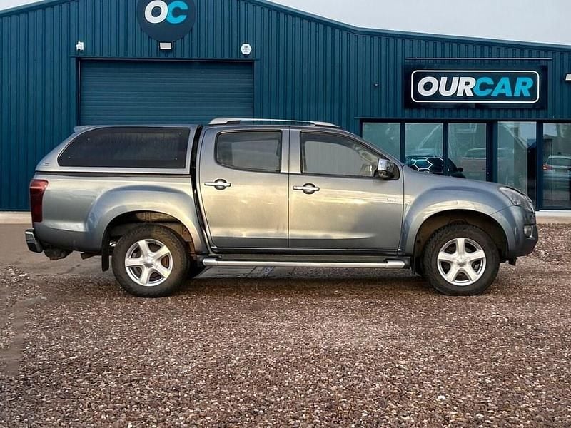 Used Isuzu Pick up 161 HP (118 kW) 2016 Grey Pickup