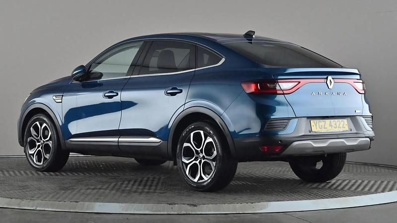 Begagnad Renault Arkana Version S 142 HK (104 kW) 2022 Blå SUV