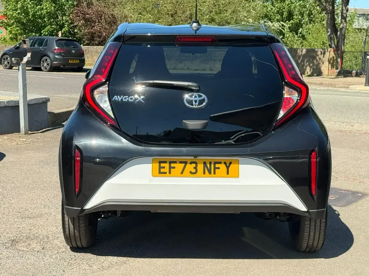 Used Toyota Aygo X 72 HP (52 kW) 2023 White SUV