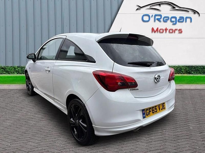 Second-hand Vauxhall Corsa Edition 2015 Alb Hatchback
