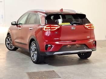 Used Kia Niro 139 HP (102 kW) 2019 Red SUV