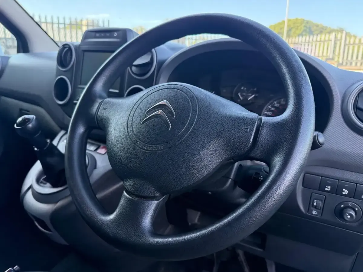 Used Citroën Berlingo 100 HP (73 kW) 2018 Silver MPV