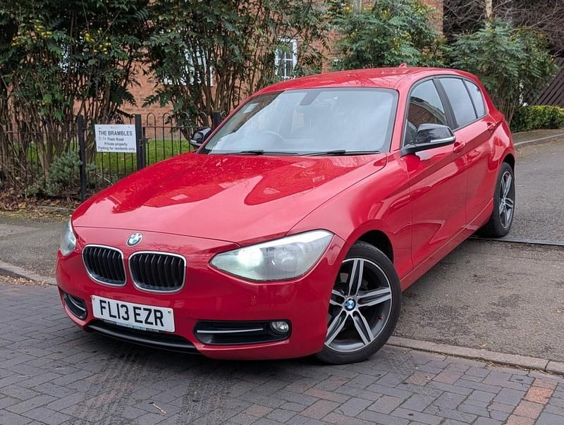 Used BMW 116 Sport Line 2013 Red Hatchback