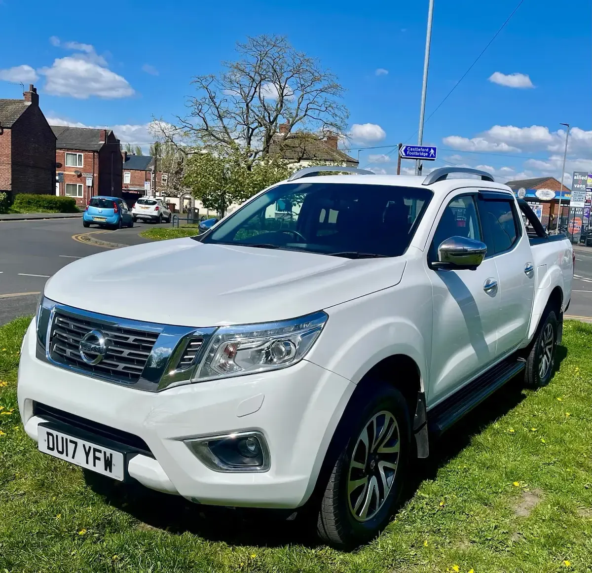 Used Nissan Navara Tekna 190 HP (139 kW) 2017 White Pickup