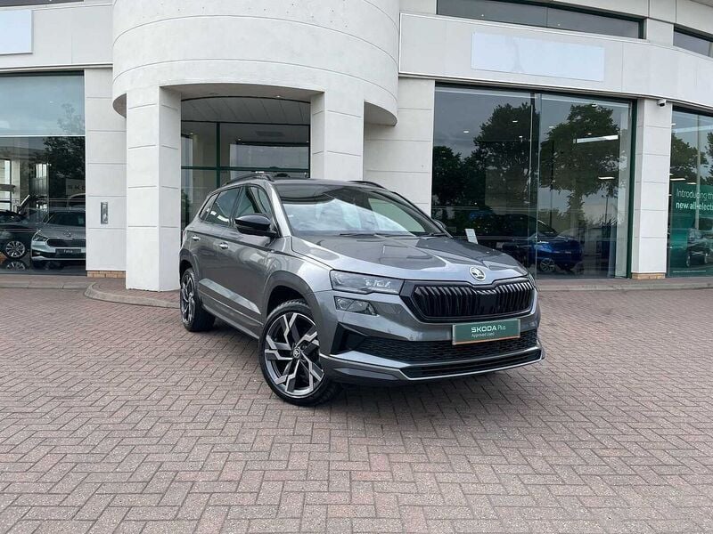 Graphite grey Used 2024 Skoda Karoq SportLine SUV | £28,490 (Good price) - Image 1/4