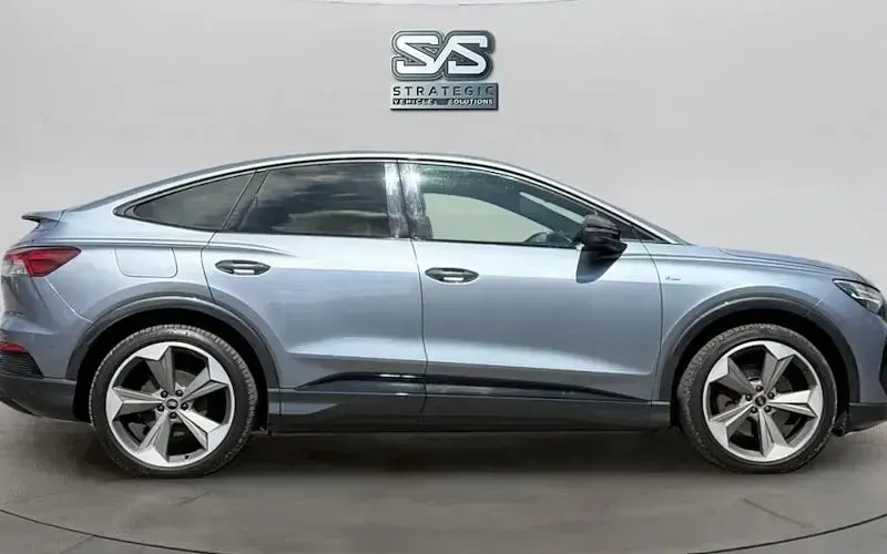 Used Audi Q4 Sportback e-tron Sport 150 kW (204 HP) 2022 Blue SUV