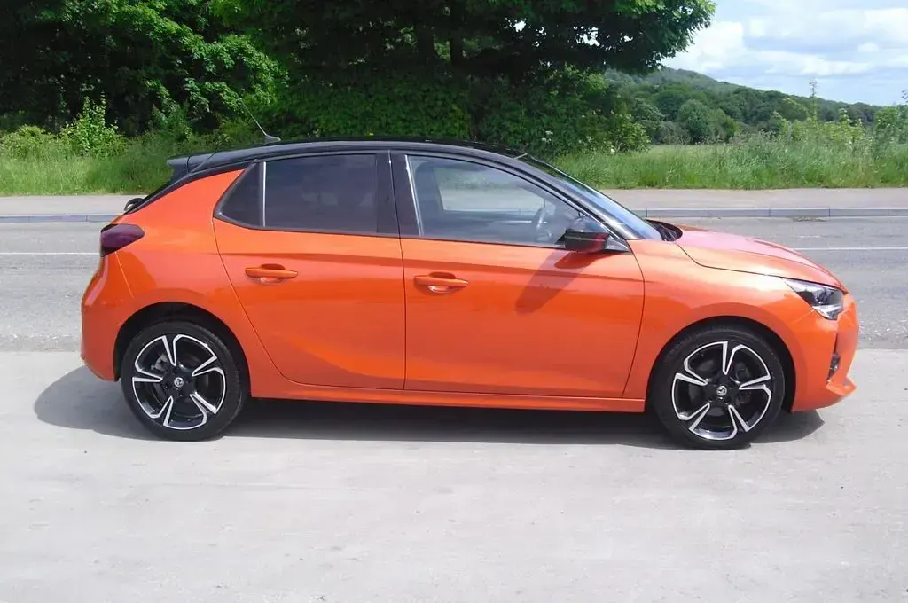 Used Vauxhall Corsa Edition 100 HP (73 kW) 2022 Orange Hatchback