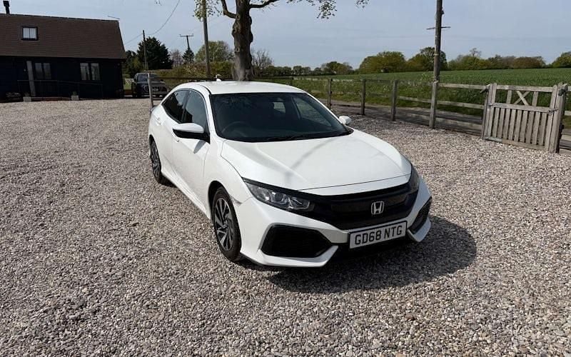 Begagnad Honda Civic SE 126 HK (92 kW) 2022 Halvkombi