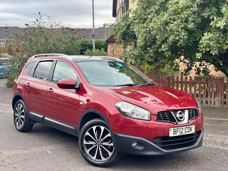Red Used 2012 Nissan Qashqai +2 N-TEC SUV | £1,490 (Fair price) - Image 1/3