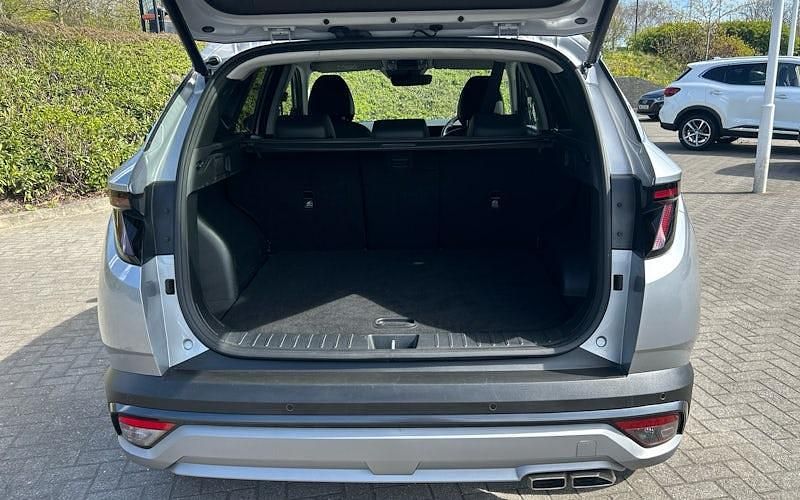 Used Hyundai Tucson Premium 215 HP (158 kW) 2025 Silver SUV