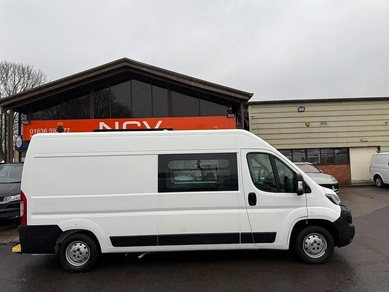 Used Peugeot Boxer S 140 HP (102 kW) 2021 White Van